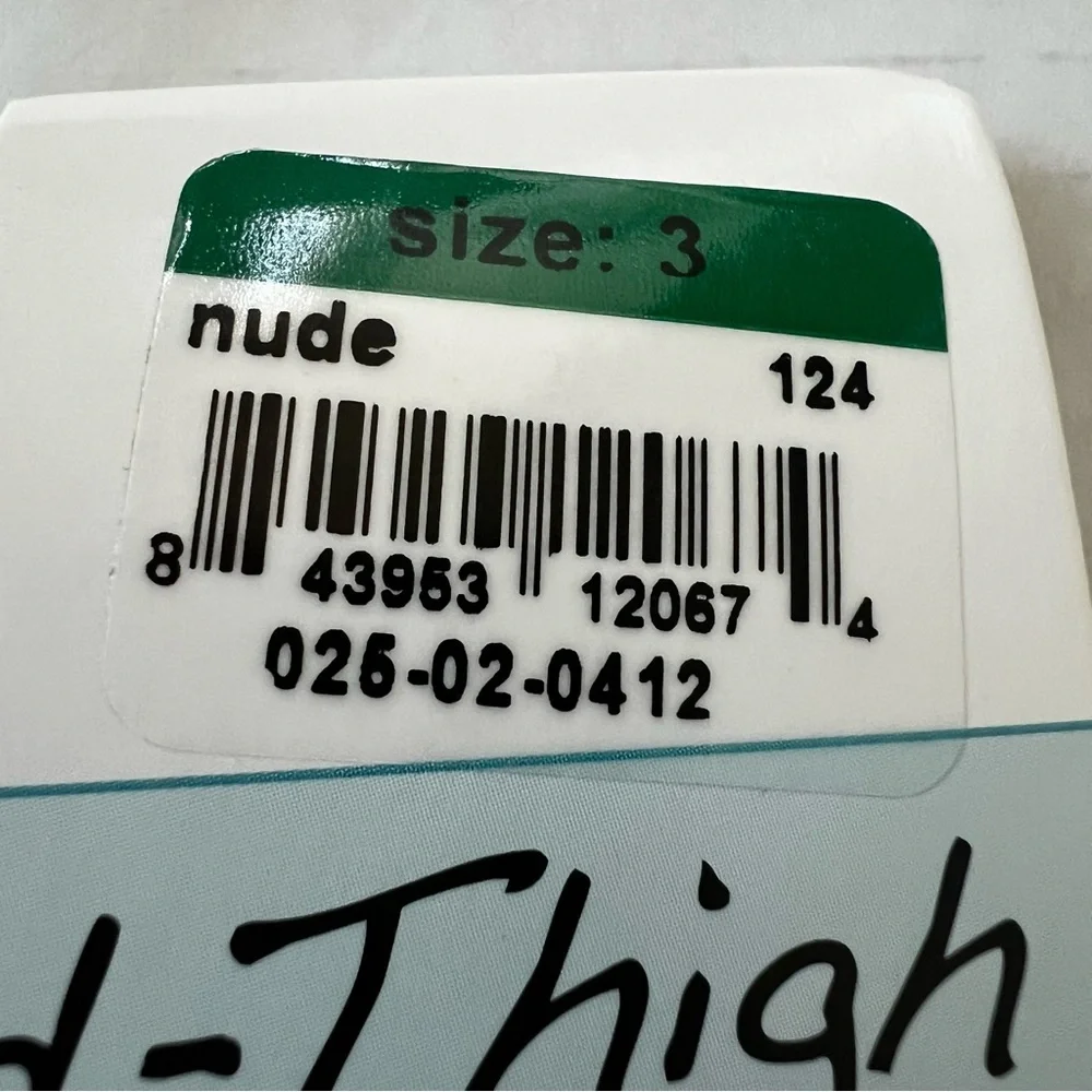 NWT Assets by Spanx Mid-Thigh Shaper Nude Tummy Thigh Hip Slimmer SZ 3 - Picture 8 of 9